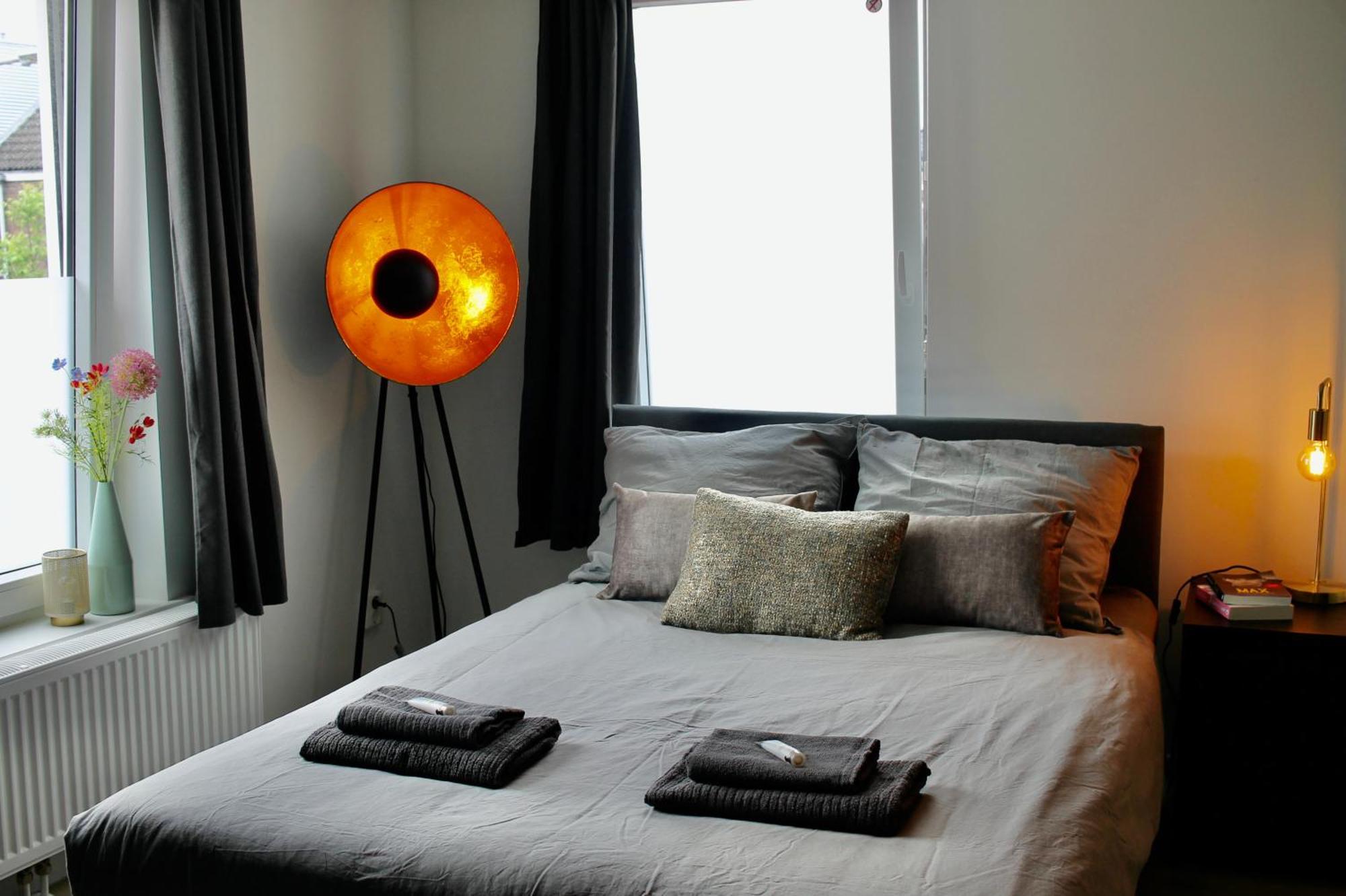 B&K Urban City Suites Tilburg Eksteriør billede