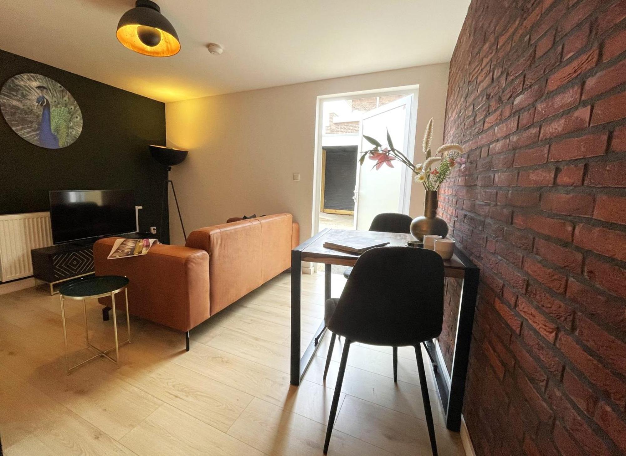 B&K Urban City Suites Tilburg Eksteriør billede