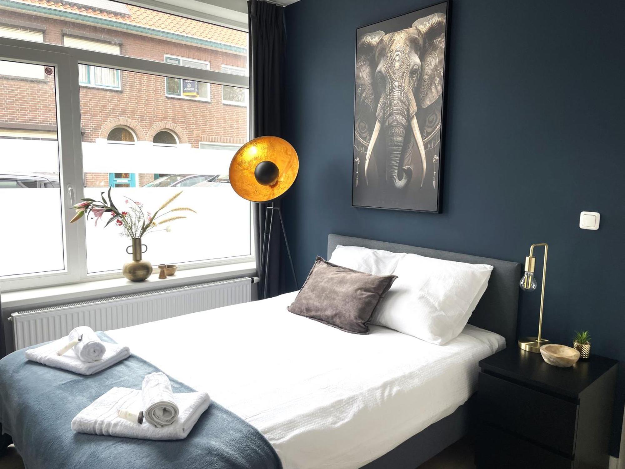 B&K Urban City Suites Tilburg Eksteriør billede