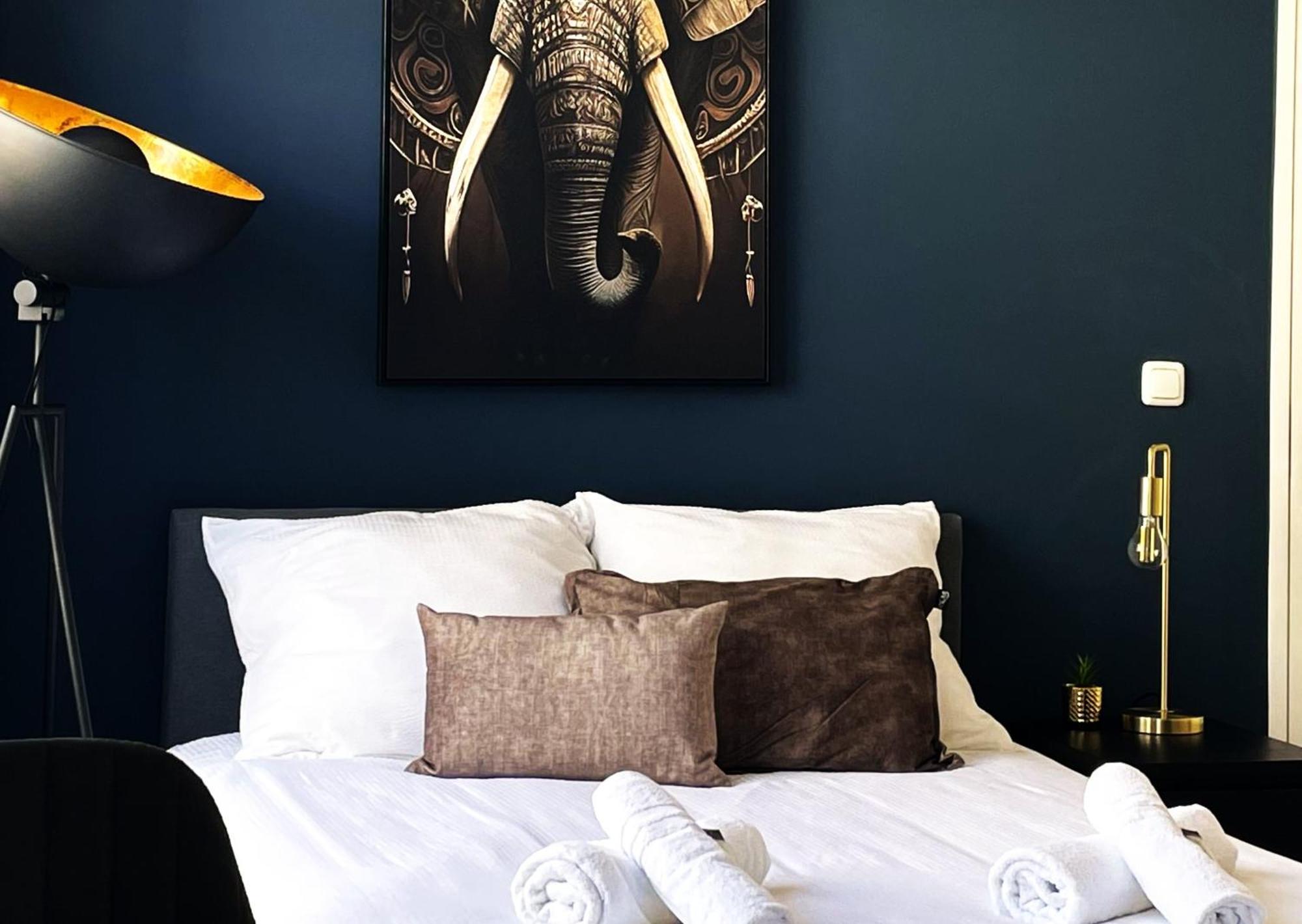 B&K Urban City Suites Tilburg Eksteriør billede