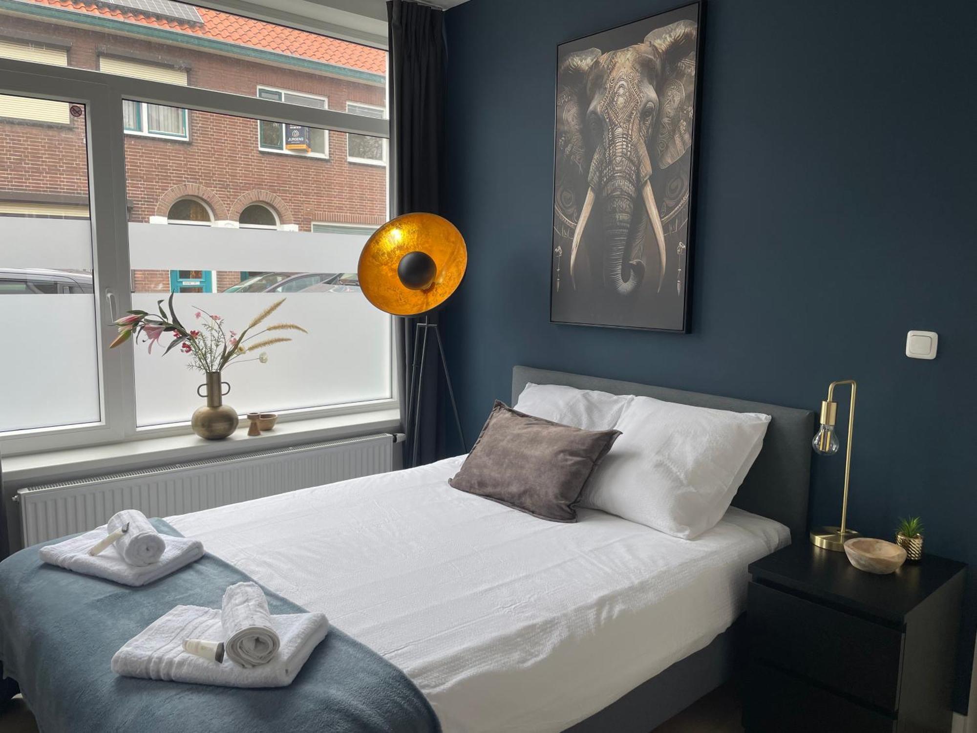 B&K Urban City Suites Tilburg Eksteriør billede