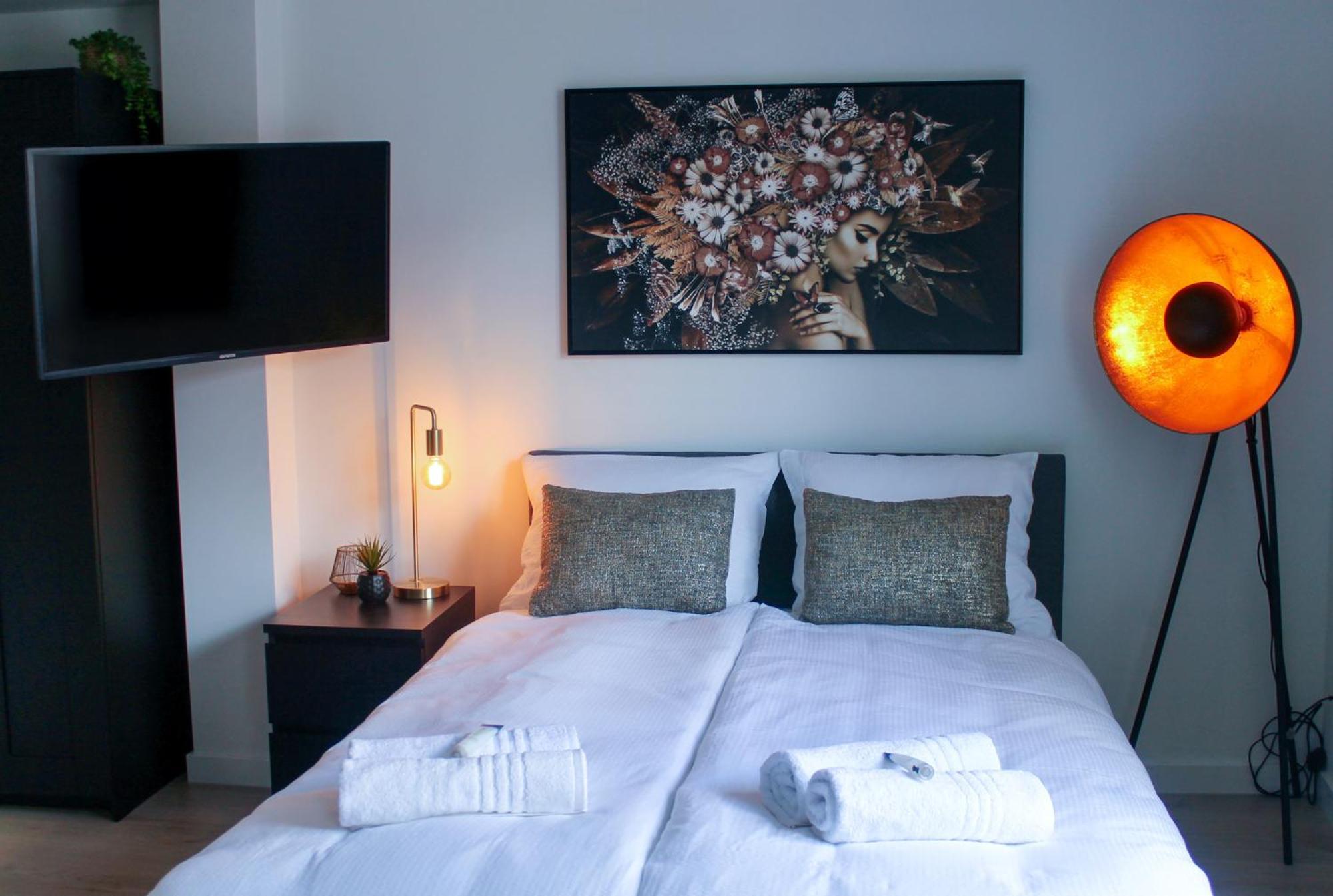 B&K Urban City Suites Tilburg Eksteriør billede