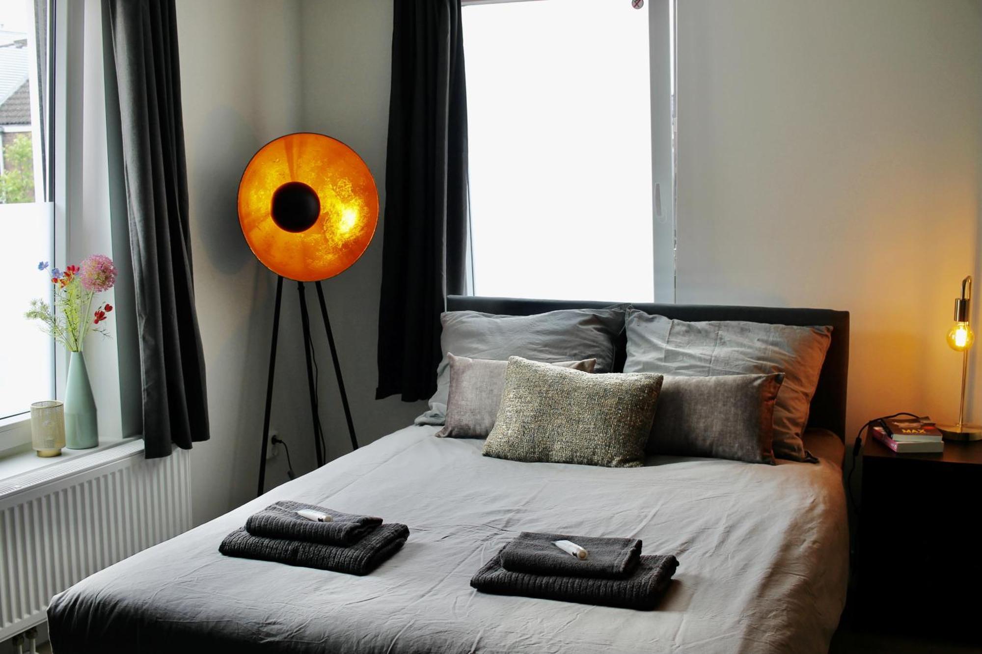B&K Urban City Suites Tilburg Eksteriør billede