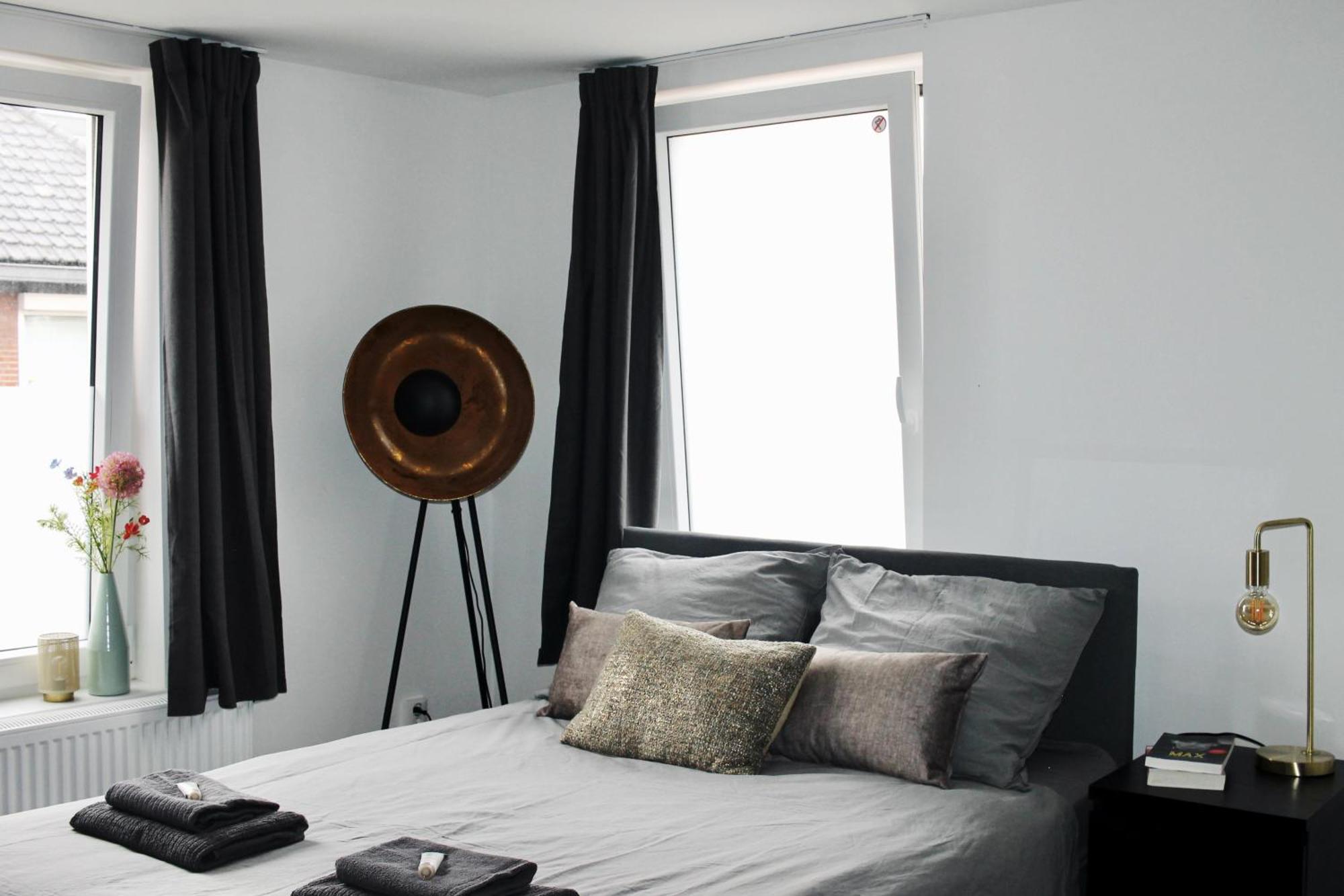 B&K Urban City Suites Tilburg Eksteriør billede